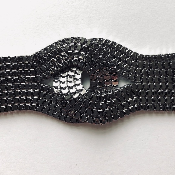 Bracelet made of Box Chain with loop in center - Picture 2 of 5